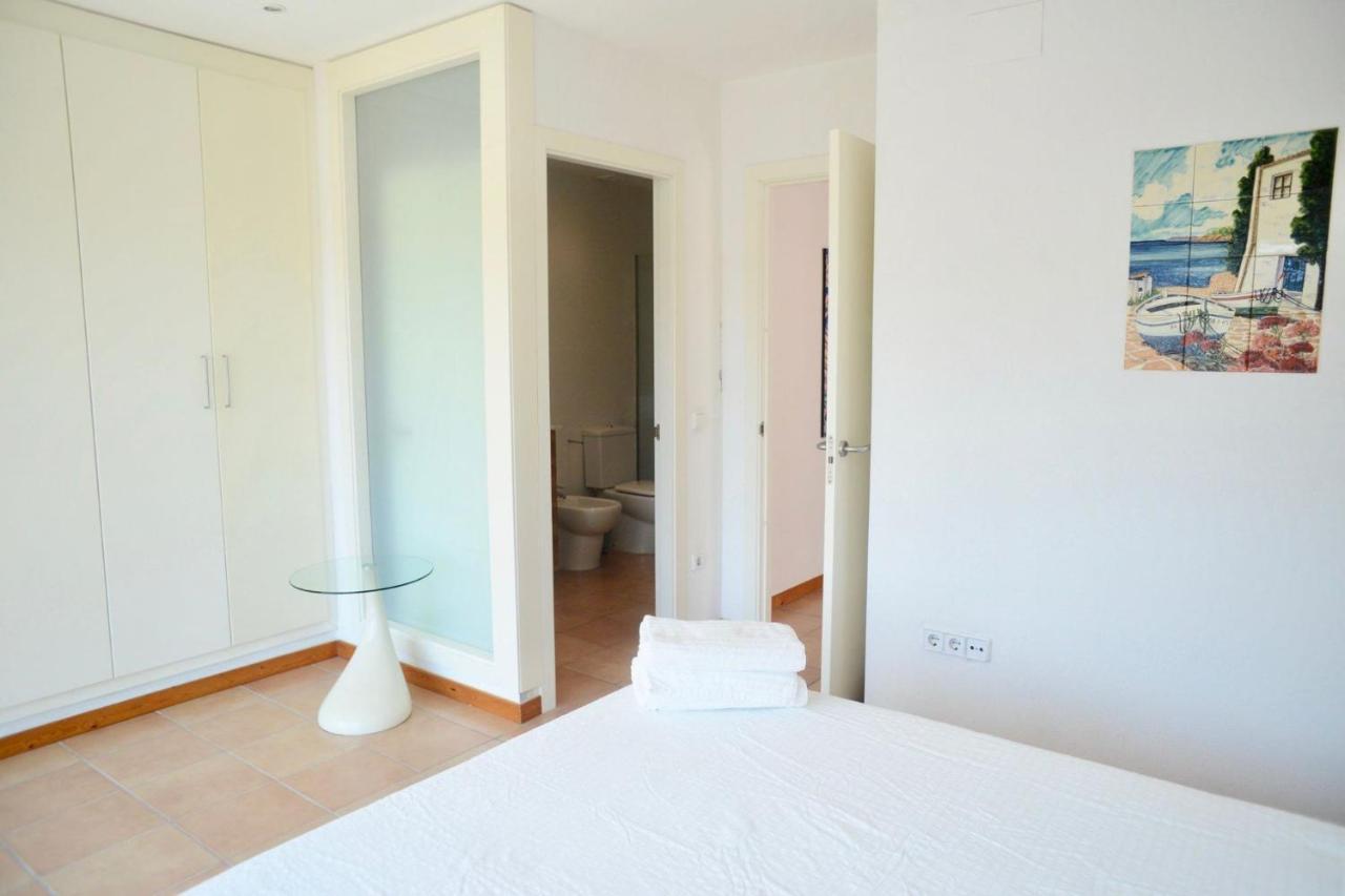 Beachfront Duplex With Terrace And Sea Views - Cadaqués Extérieur photo