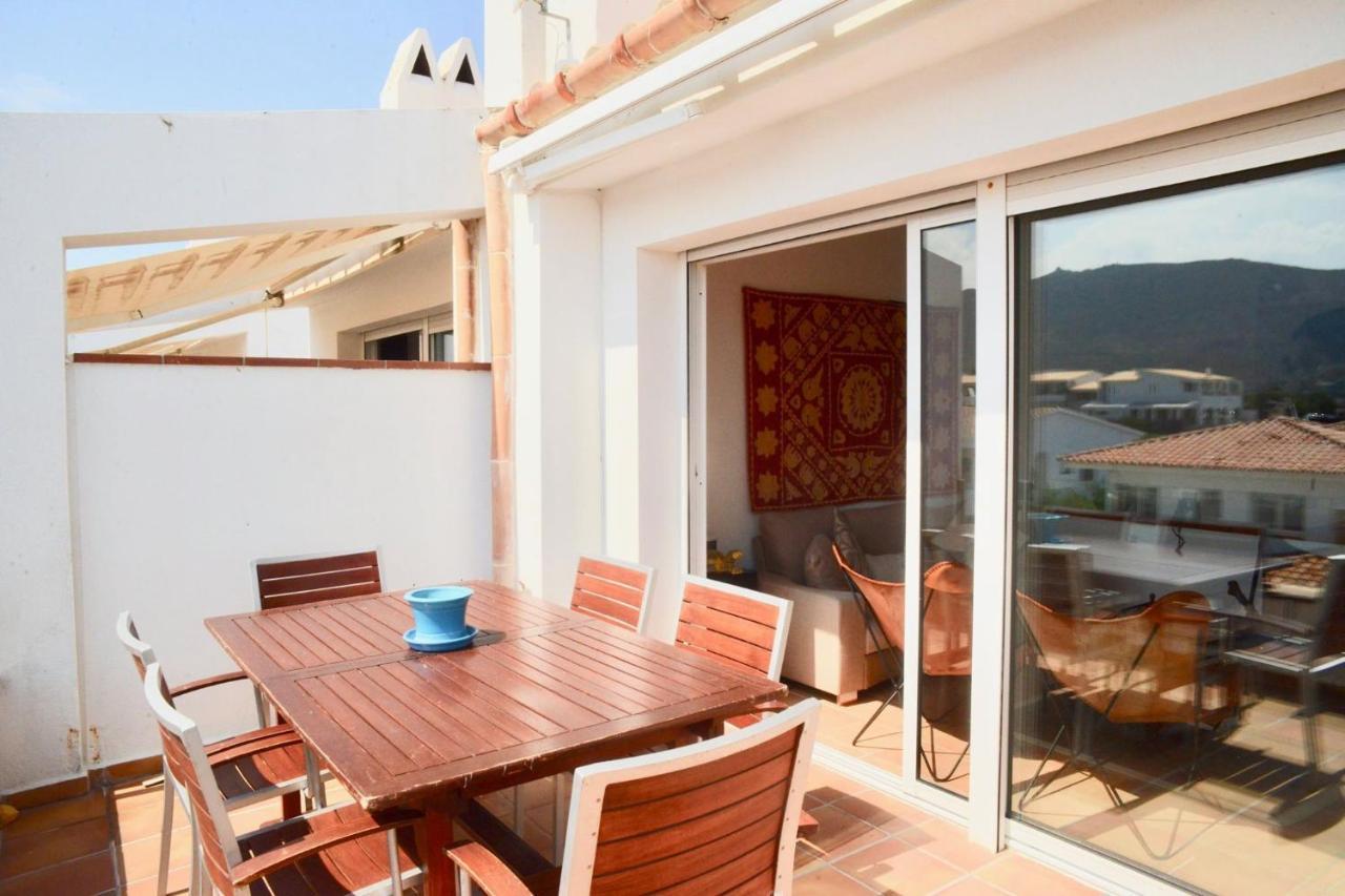Beachfront Duplex With Terrace And Sea Views - Cadaqués Extérieur photo