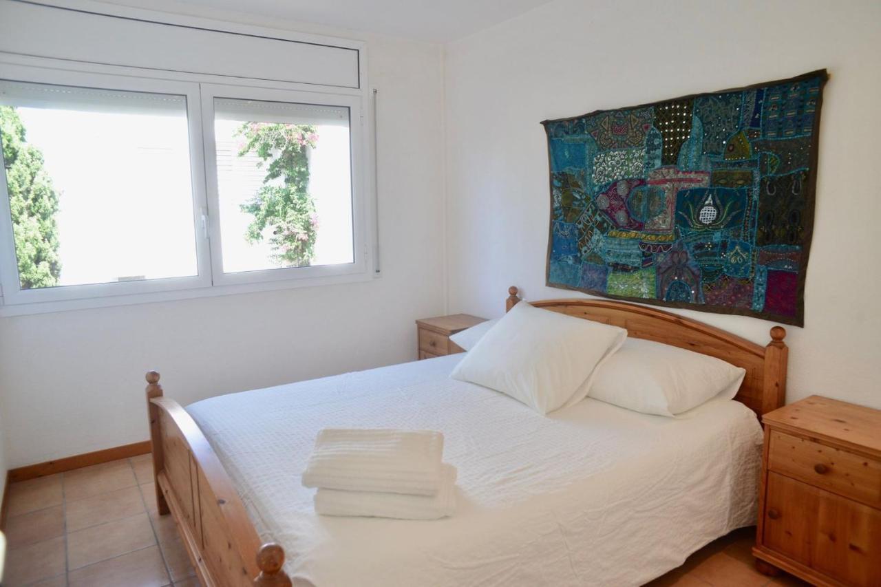 Beachfront Duplex With Terrace And Sea Views - Cadaqués Extérieur photo